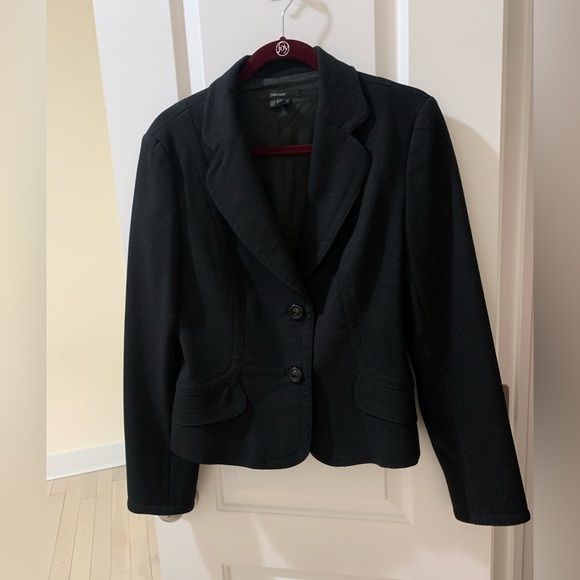 Zara Basic Black heavy weight winter blazer - fitted and cropped - Picture 2 of 4